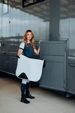 Horze Cooling Dressage Saddle Pad 34 Horze Cooling Dressage Saddle Pad -Sports - Horse Equipment Shop 17317 PBG 3