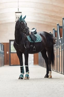 Horze Ghent Dressage Saddle Pad With Faux Fur -Sports - Horse Equipment Shop 17416 ALB 4