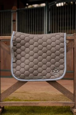 Horze Navajo Dressage Saddle Pad 27 Horze Navajo Dressage Saddle Pad -Sports - Horse Equipment Shop 17452 060 05
