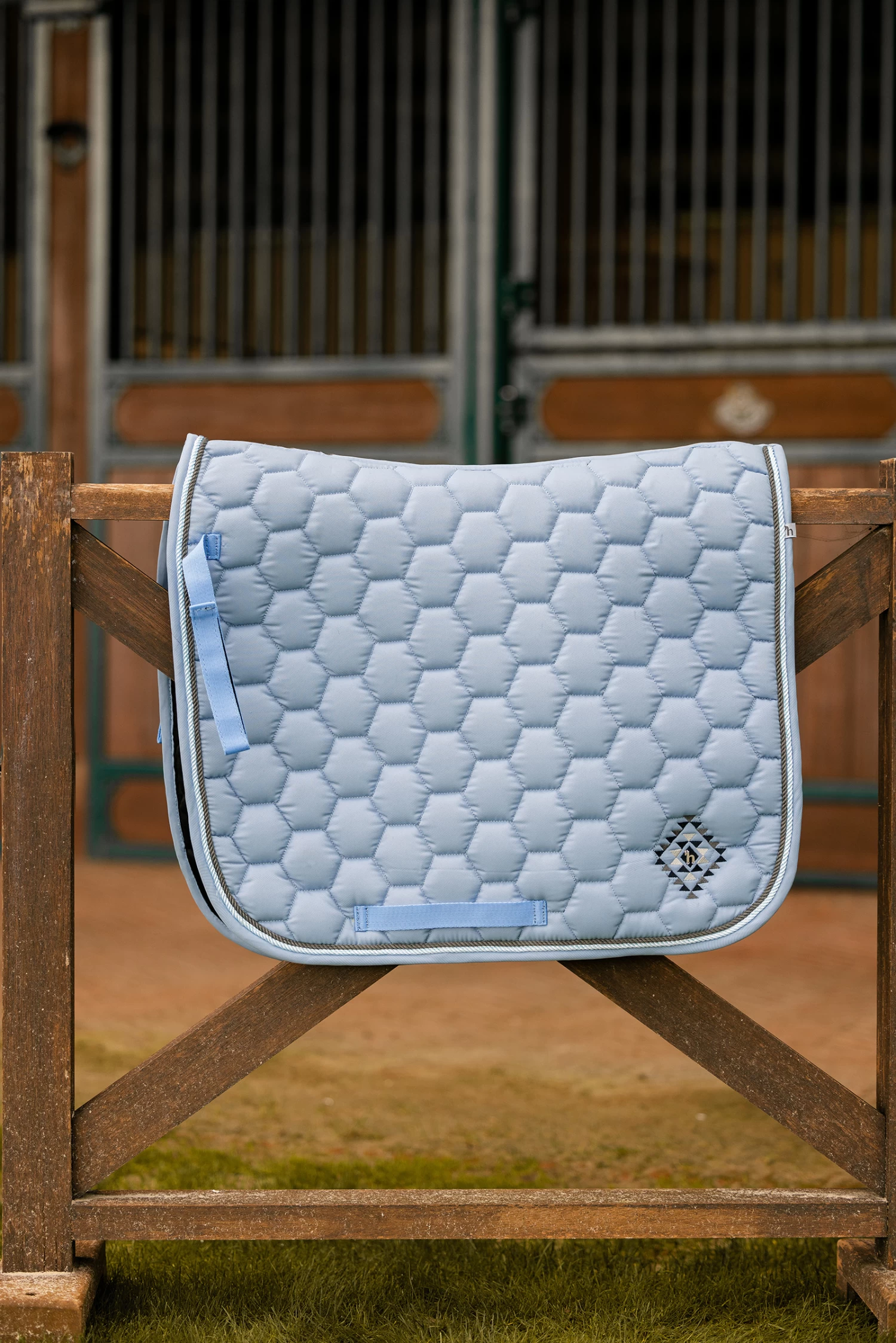 Horze Navajo Dressage Saddle Pad 3 Horze Navajo Dressage Saddle Pad