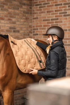 Horze High Life Dressage Pad -Sports - Horse Equipment Shop 17459 729 06