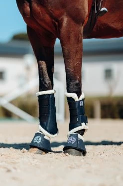 Horze Oslo Faux Fur Bell Boots 27 Horze Oslo Faux Fur Bell Boots -Sports - Horse Equipment Shop 19721 VDB 4