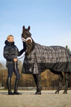 Horze Stanford Halter With Faux Fur Lining -Sports - Horse Equipment Shop 22279 cg 02