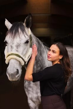 Horze Marquess Halter With Faux Fur Lining -Sports - Horse Equipment Shop 22314 BOGR 3