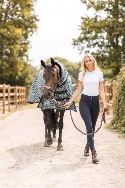 Horze Avalanche Turnout Rug With Neck, 150g