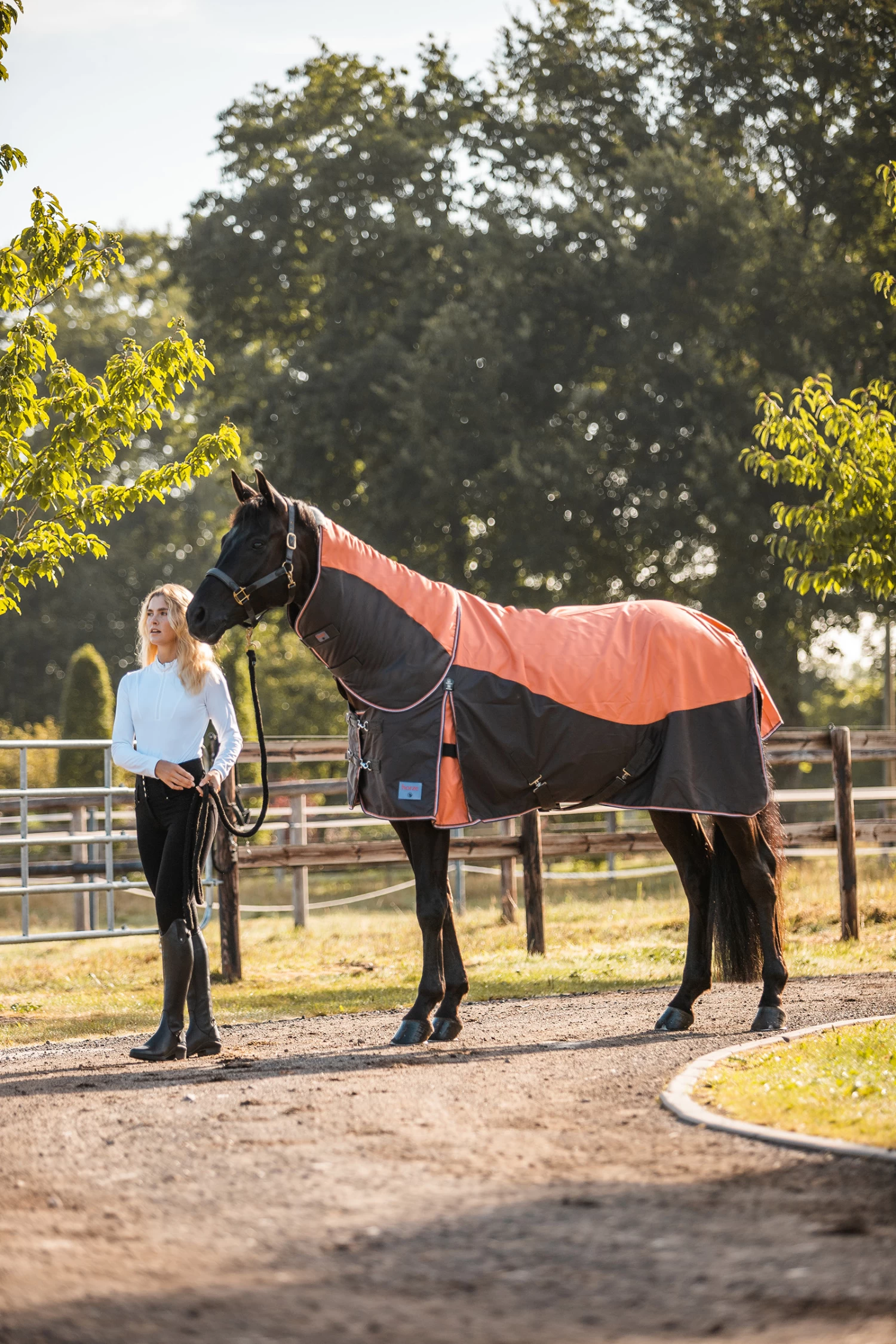 Horze Lucerne Neck Piece, 150g 5 Horze Lucerne Neck Piece, 150g - Image 3