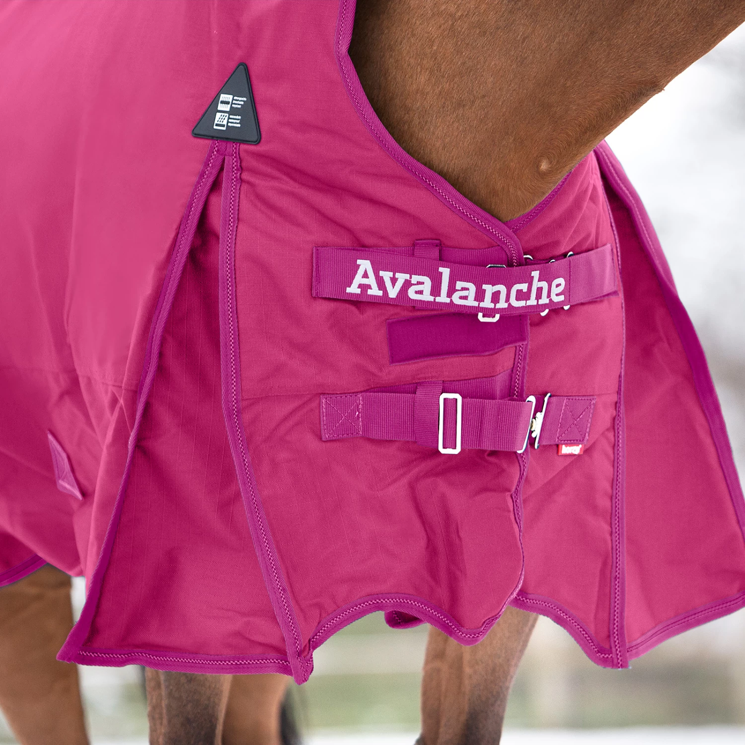 Horze Avalanche Winter Rug 300g 14 Horze Avalanche Winter Rug 300g - Image 12