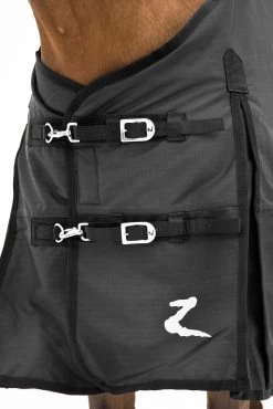 Horze Nevada Medium Weight Turnout Rug, 200g 28 Horze Nevada Medium Weight Turnout Rug, 200g -Sports - Horse Equipment Shop 24574 bl 04