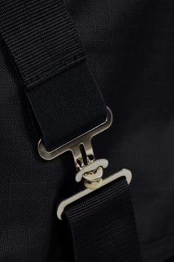 Horze Nevada Turnout Rug With Fleece Lining 23 Horze Nevada Turnout Rug With Fleece Lining -Sports - Horse Equipment Shop 24594 591 03