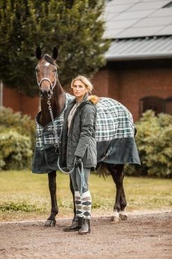 Horze Nevada Turnout Rug With Fleece Lining 38 Horze Nevada Turnout Rug With Fleece Lining -Sports - Horse Equipment Shop 24594 UDGR 4