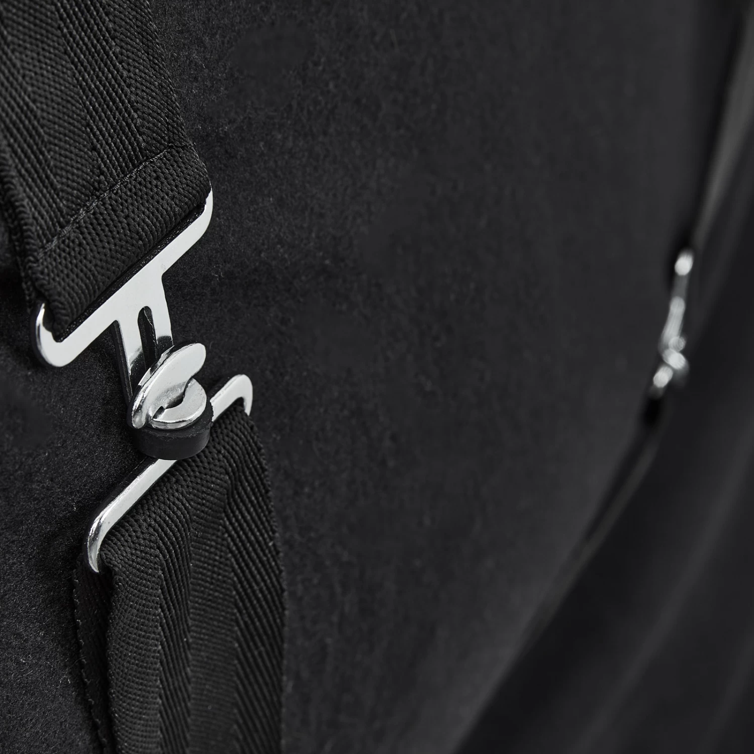 Horze Kiel Fleece Rug 6 Horze Kiel Fleece Rug - Image 4