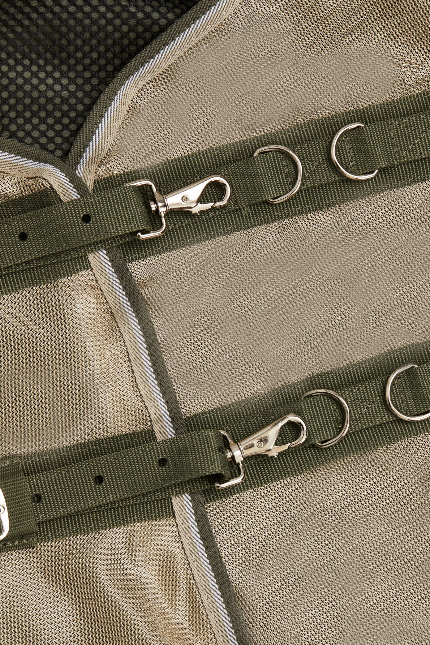 B Vertigo Jordan Combi Turnout Mesh Rug With Detachable Neck 5 B Vertigo Jordan Combi Turnout Mesh Rug With Detachable Neck - Image 3