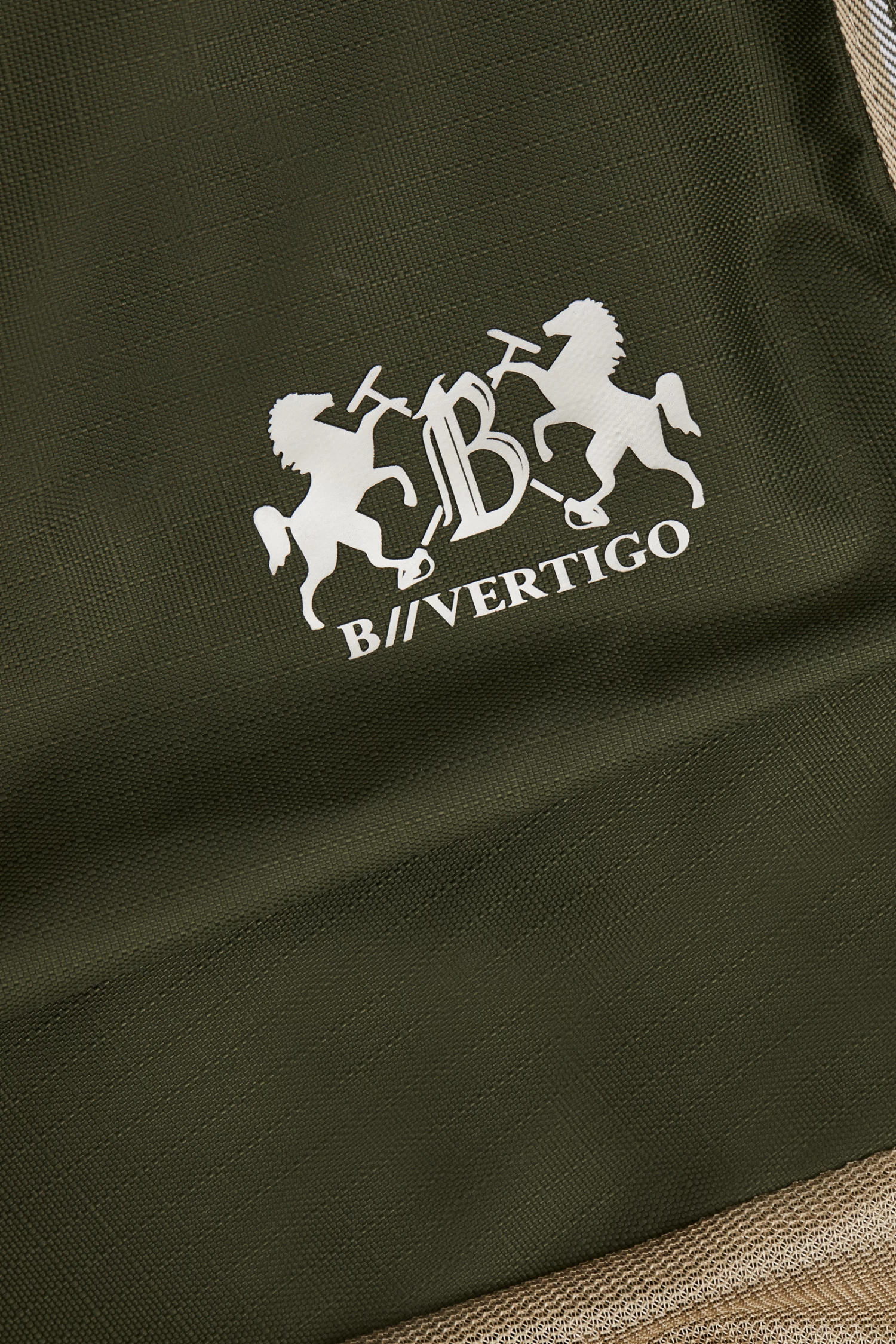 B Vertigo Jordan Combi Turnout Mesh Rug With Detachable Neck 8 B Vertigo Jordan Combi Turnout Mesh Rug With Detachable Neck - Image 6