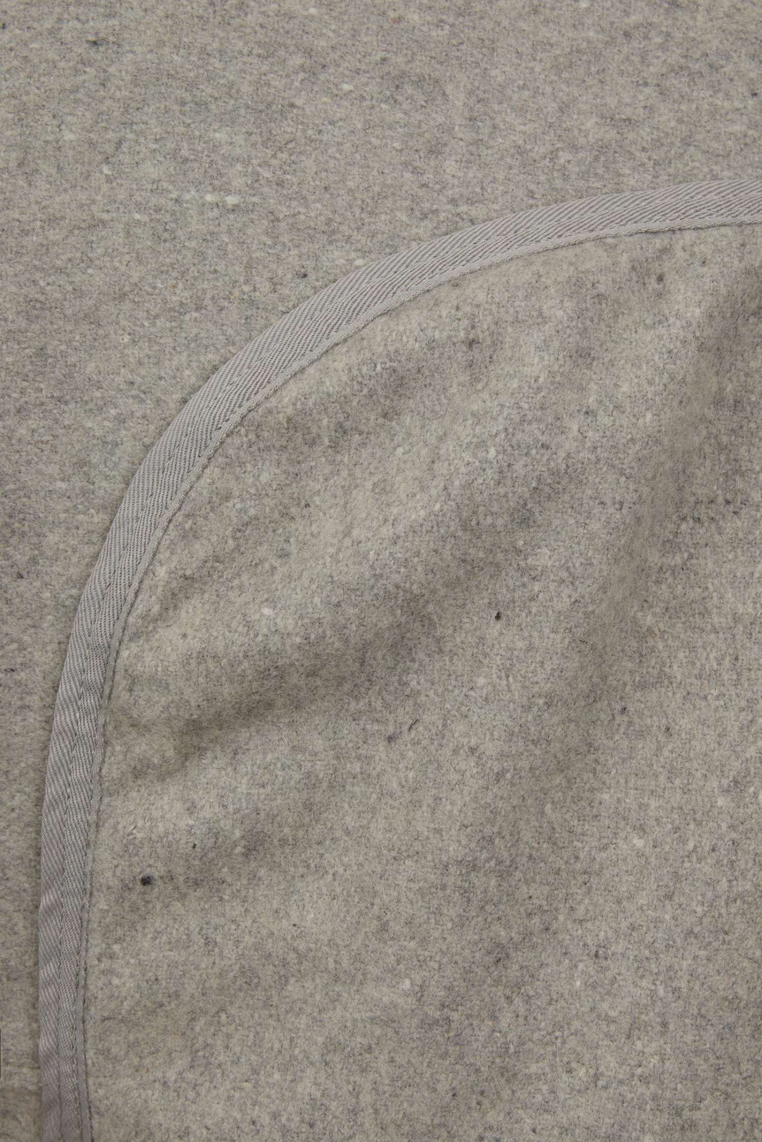 Horze Wool Stable Rug With Cord Detail 14 Horze Wool Stable Rug With Cord Detail - Image 12