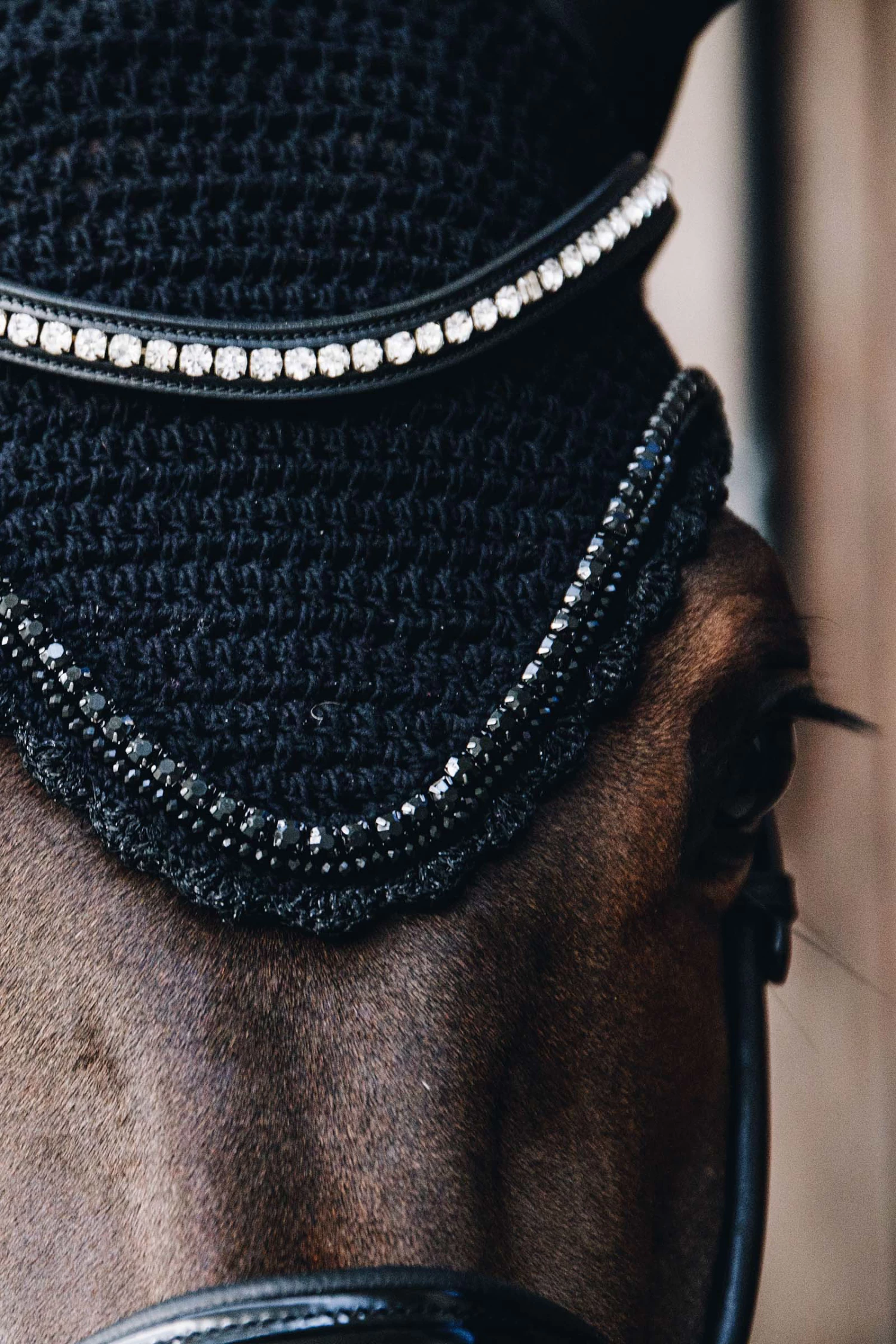 Kentucky Horsewear Fly Veil Long Stone & Pearl Soundless 4 Kentucky Horsewear Fly Veil Long Stone & Pearl Soundless - Image 2