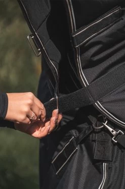 Back On Track Obsidian Turnout Rug, 0g -Sports - Horse Equipment Shop 345230 BL 07